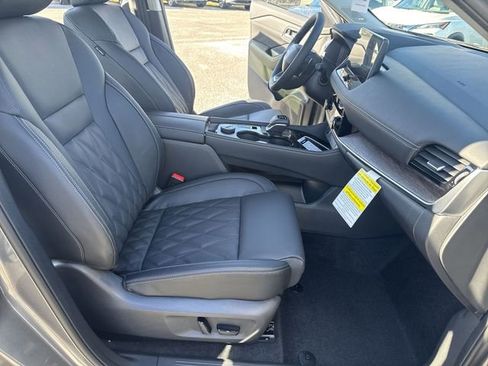 New 2026 Nissan Rogue Platinum w/ Tech Package image 10