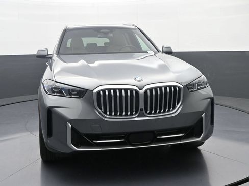 New 2026 BMW X5 xDrive40i w/ Climate Comfort Package AWD/4WD image 2