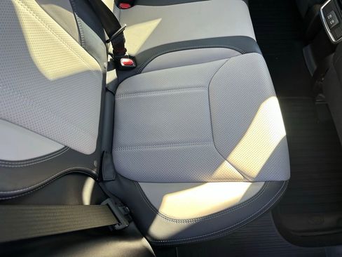 Used 2023 Subaru Forester Limited image 20