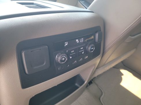 Used 2019 Chevrolet Tahoe Premier RWD image 25