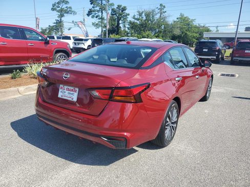 Used 2025 Nissan Altima 2.5 SV FWD image 6