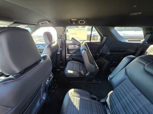 New 2026 Ford Explorer ST-Line w/ ST-Line Street Pack image 11