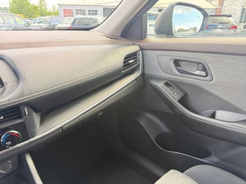 Used 2021 Nissan Rogue S AWD/4WD image 25