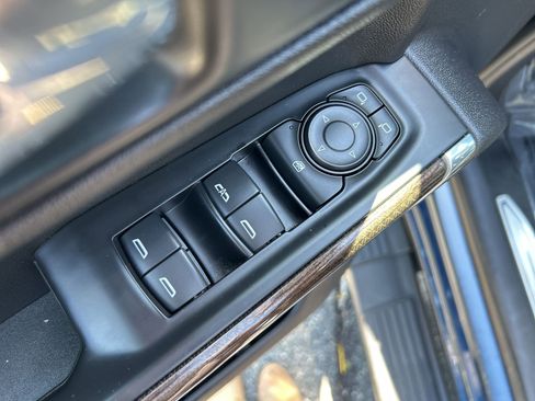 Used 2021 Chevrolet Silverado 1500 LT Trail Boss w/ Bed Protection Package image 13