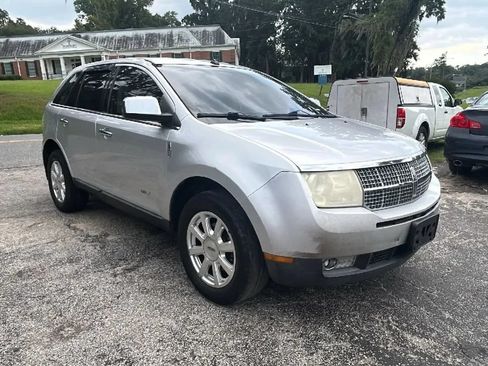 Used 2010 Lincoln MKX 2WD image 2