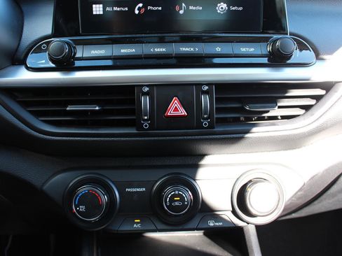 Certified 2024 Kia Forte LXS w/ LXS Technology Package image 22