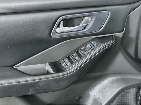 Used 2025 Nissan Rogue SV FWD image 15