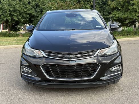 Used 2017 Chevrolet Cruze Premier FWD image 4