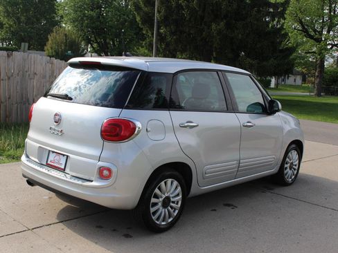 Used 2017 FIAT 500L Pop image 9