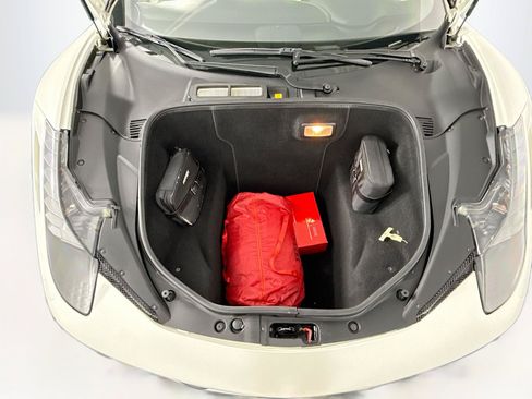 Used 2010 Ferrari 458 Italia Coupe RWD image 21
