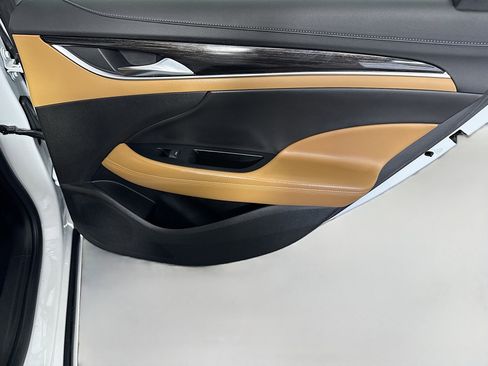 Used 2017 Buick LaCrosse Essence image 28