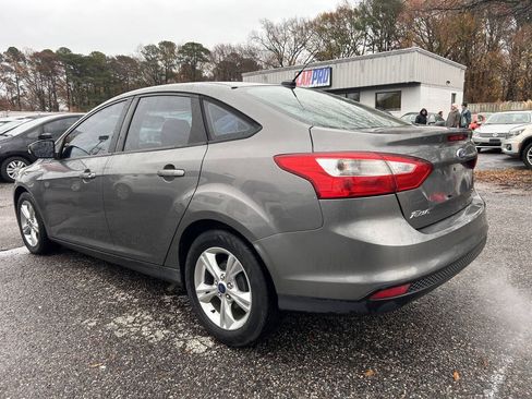 Used 2013 Ford Focus SE FWD image 4