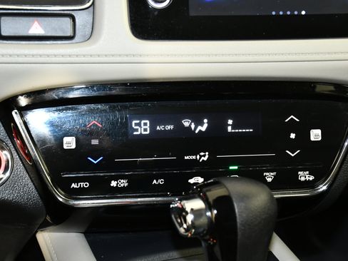 Certified 2022 Honda HR-V EX image 28