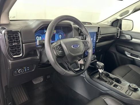 Used 2025 Ford Ranger Lariat w/ FX4 Off-Road Package image 13