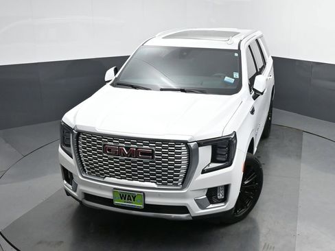 Used 2022 GMC Yukon Denali w/ Denali Premium Package image 40