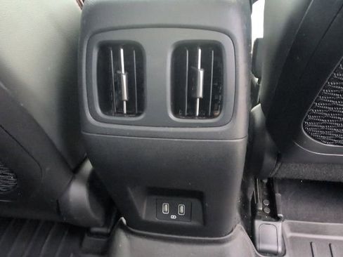 Used 2023 Hyundai Santa Cruz Limited image 16