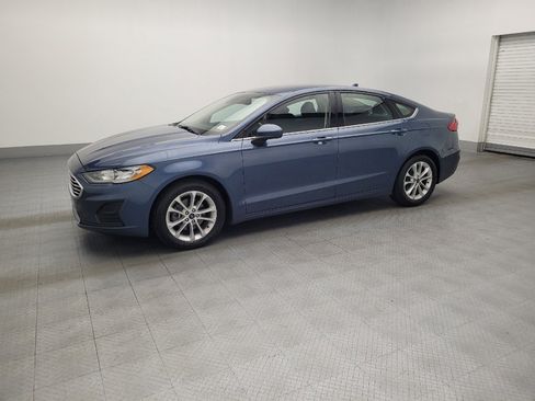 Used 2019 Ford Fusion SE image 2