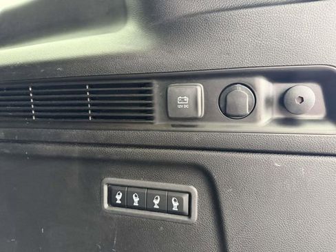 Used 2024 Jeep Wagoneer L Series II w/ Flexible Seating Group AWD/4WD image 9