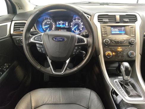 Used 2016 Ford Fusion SE w/ Equipment Group 202A image 22