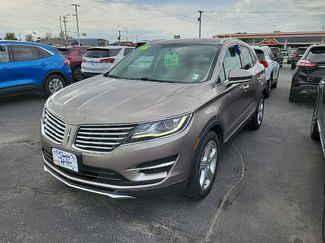 Used 2018 Lincoln MKC Premiere image 1