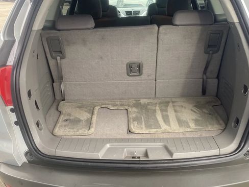 Used 2012 Chevrolet Traverse LT image 19