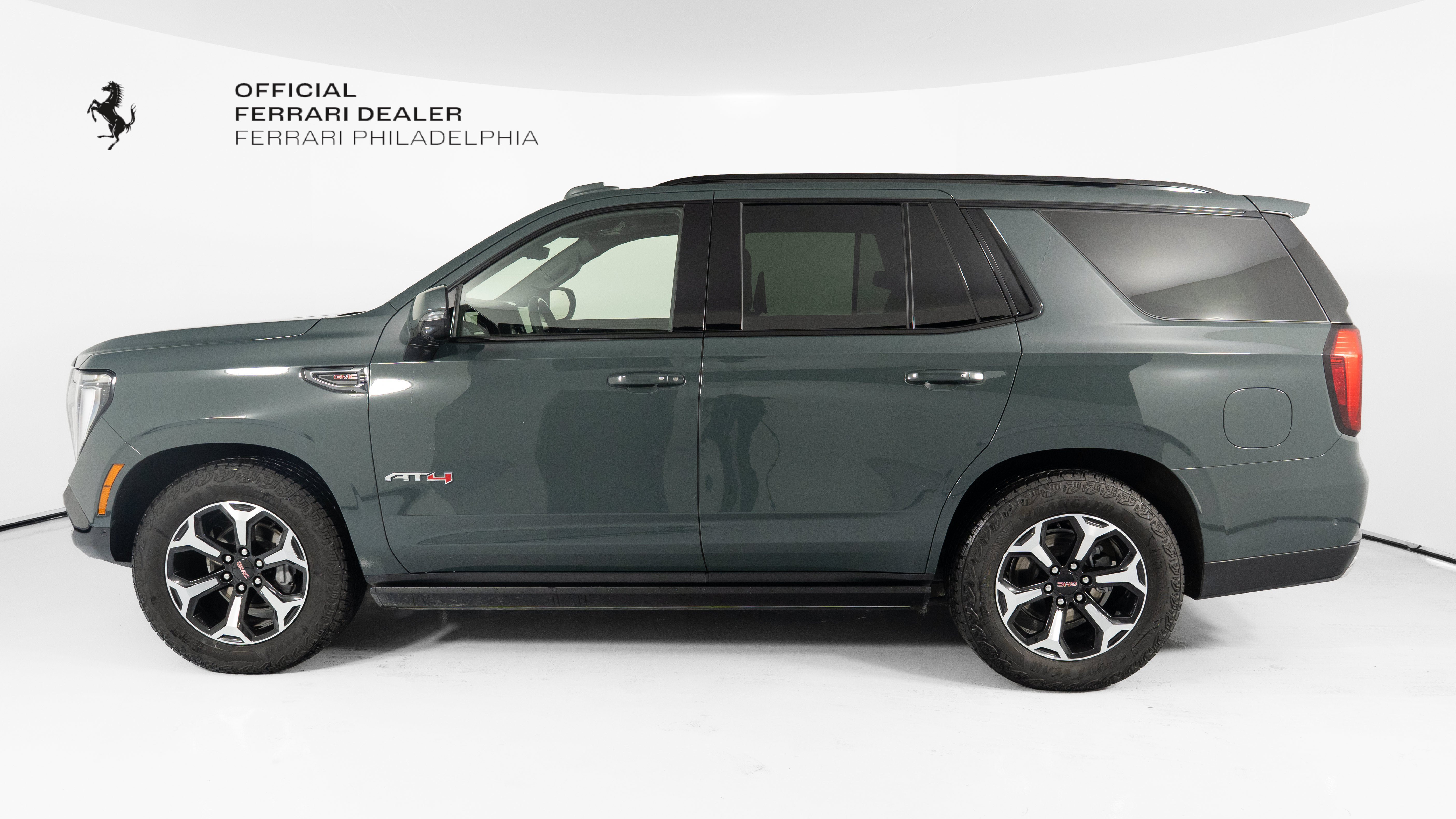 Used 2025 GMC Yukon AT4 w/ AT4 Premium Plus Package AWD/4WD image 4