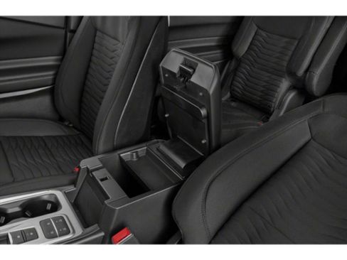 Used 2022 Ford Explorer XLT w/ Equipment Group 202A image 11