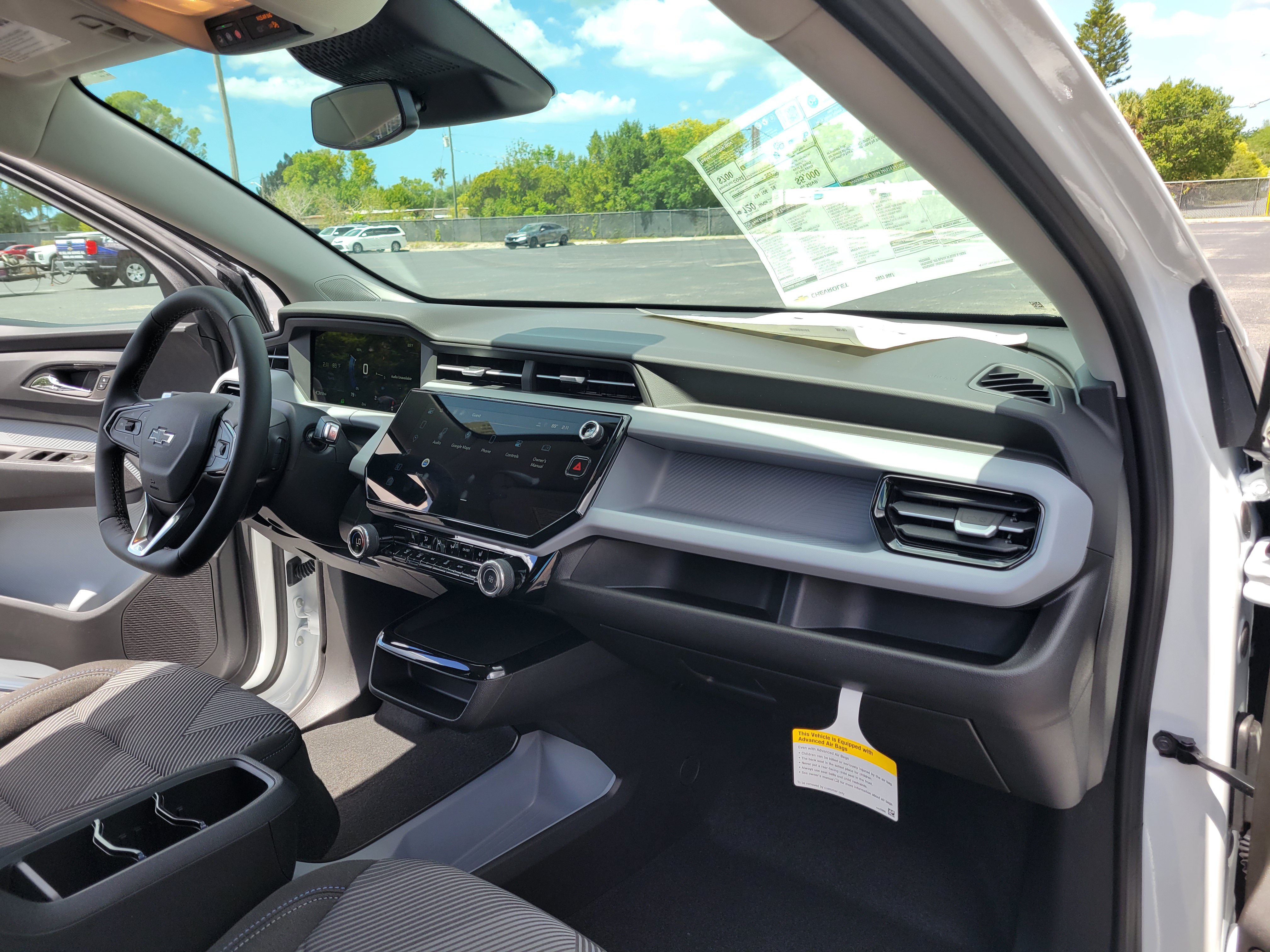 New 2027 Chevrolet Bolt LT w/ Comfort Package FWD image 28