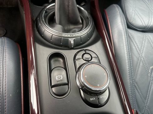 Used 2017 MINI Cooper Clubman image 29