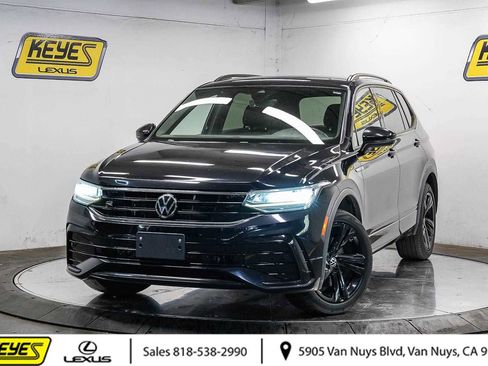 Used 2023 Volkswagen Tiguan SE R-Line FWD image 1
