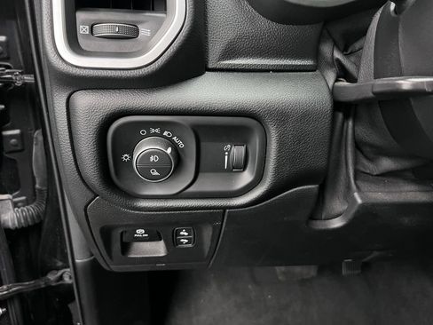 Used 2022 RAM 1500 Big Horn AWD/4WD image 17