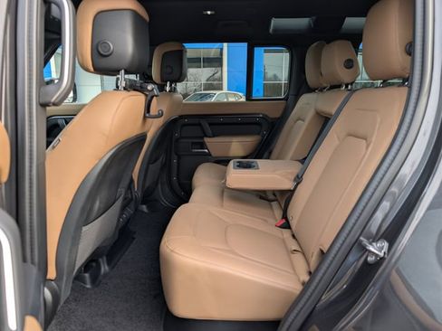 Used 2025 Land Rover Defender 110 S AWD/4WD image 15