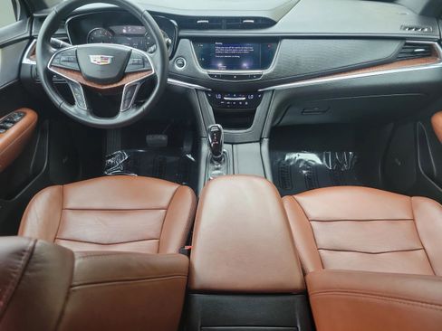 Used 2020 Cadillac XT5 Premium Luxury w/ LPO, Illumination Package image 9