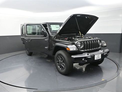 New 2025 Jeep Gladiator Sport image 25