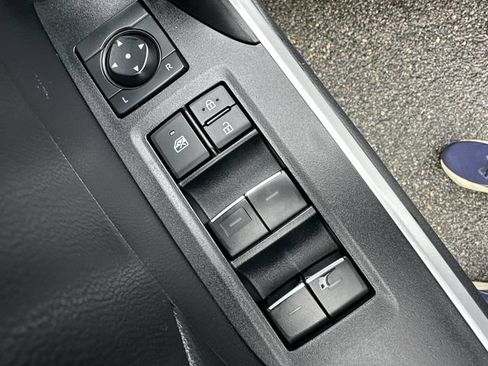 Certified 2025 Toyota RAV4 XLE AWD/4WD image 31