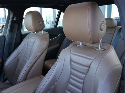 Used 2022 Mercedes-Benz E 450 4MATIC Sedan image 11