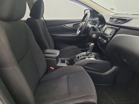 Used 2020 Nissan Rogue Sport S image 21