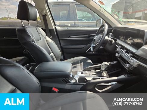 Used 2025 Kia Telluride S image 15