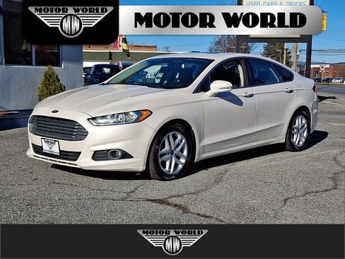 Used 2014 Ford Fusion SE w/ Equipment Group 202A image 1