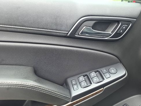 Used 2018 Chevrolet Tahoe LT AWD/4WD image 28