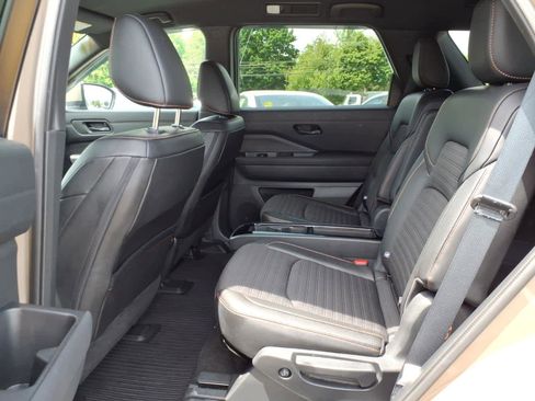 Certified 2024 Nissan Pathfinder Rock Creek AWD/4WD image 13