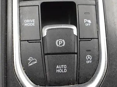 Used 2020 Hyundai Santa Fe SEL w/ Convenience + Premium Package AWD/4WD image 35