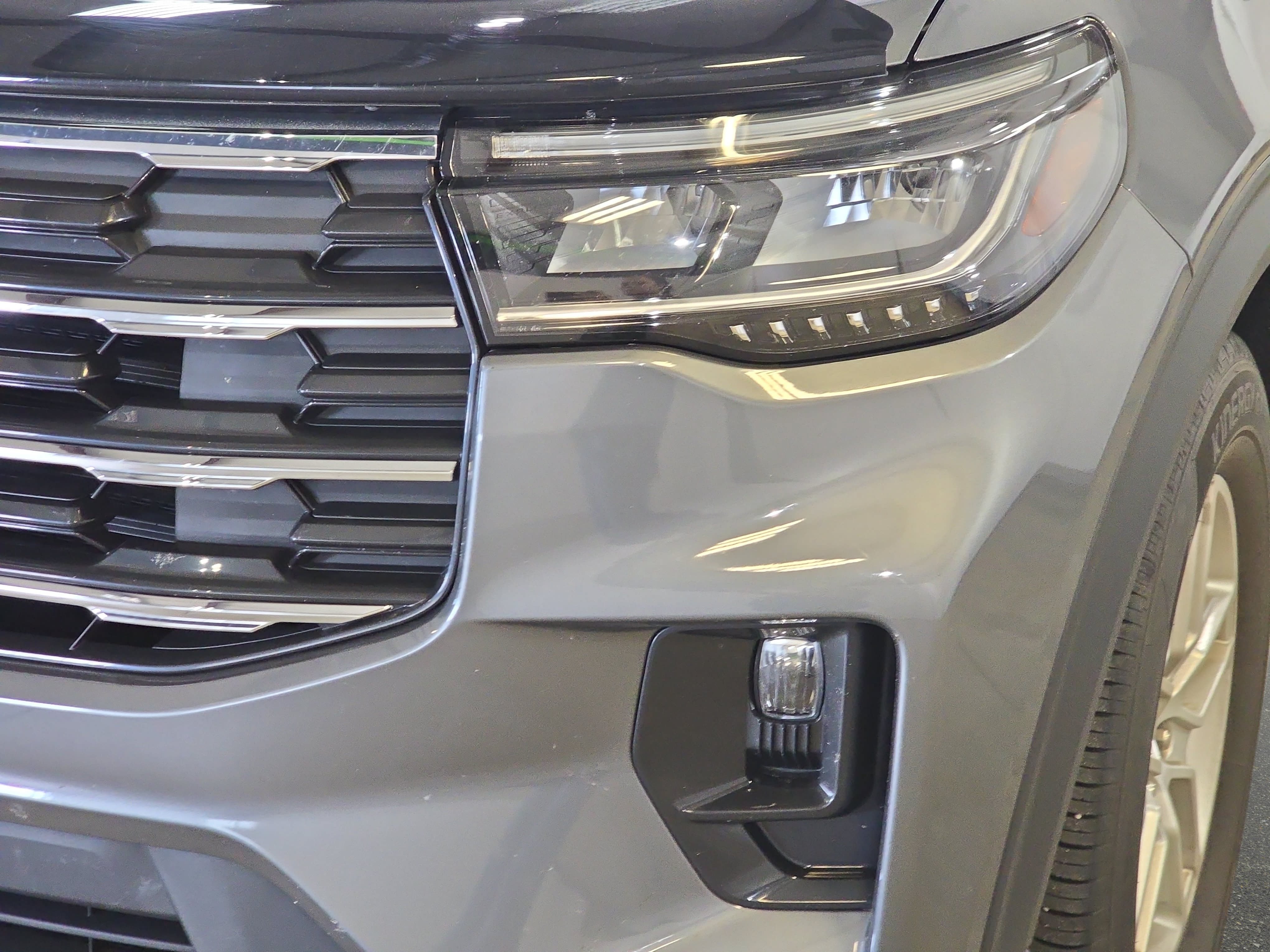 Used 2025 Ford Explorer Active w/ Active Comfort Package RWD image 29