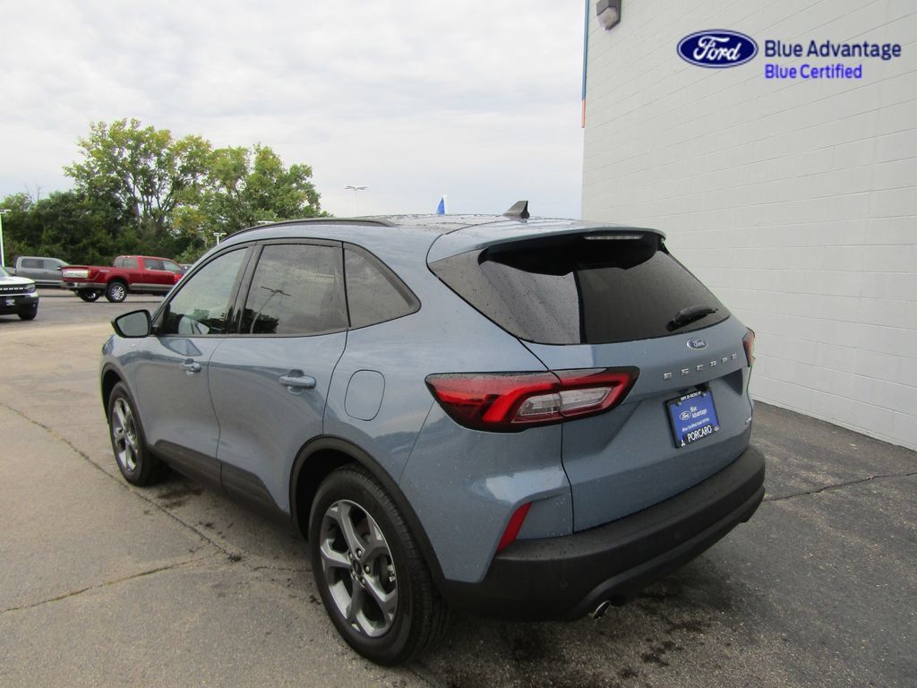 Certified 2025 Ford Escape ST-Line w/ Tech Pack #1 AWD/4WD image 8