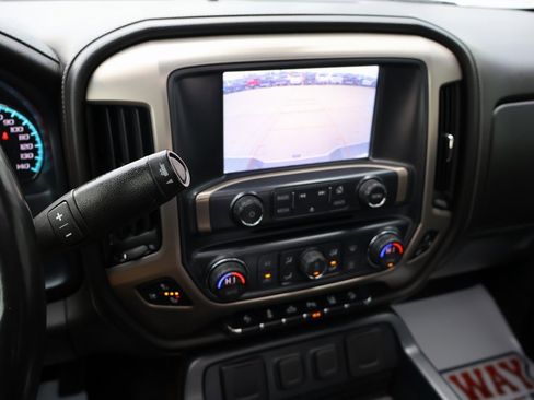 Used 2018 GMC Sierra 2500 Denali w/ Suspension Package, Off-Road image 23