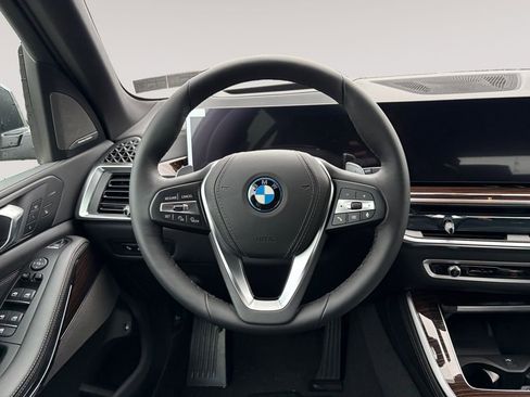 New 2026 BMW X5 xDrive50e w/ Climate Comfort Package AWD/4WD image 12