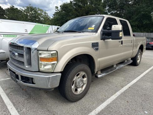 Used 2010 Ford F250 XL RWD image 2
