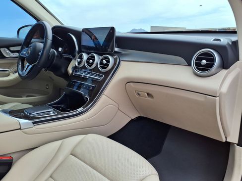 Used 2021 Mercedes-Benz GLC 300 4MATIC image 10