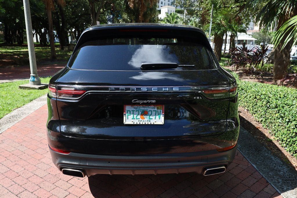 Used 2020 Porsche Cayenne AWD/4WD image 21