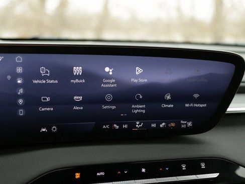 Used 2025 Buick Enclave Sport Touring image 15